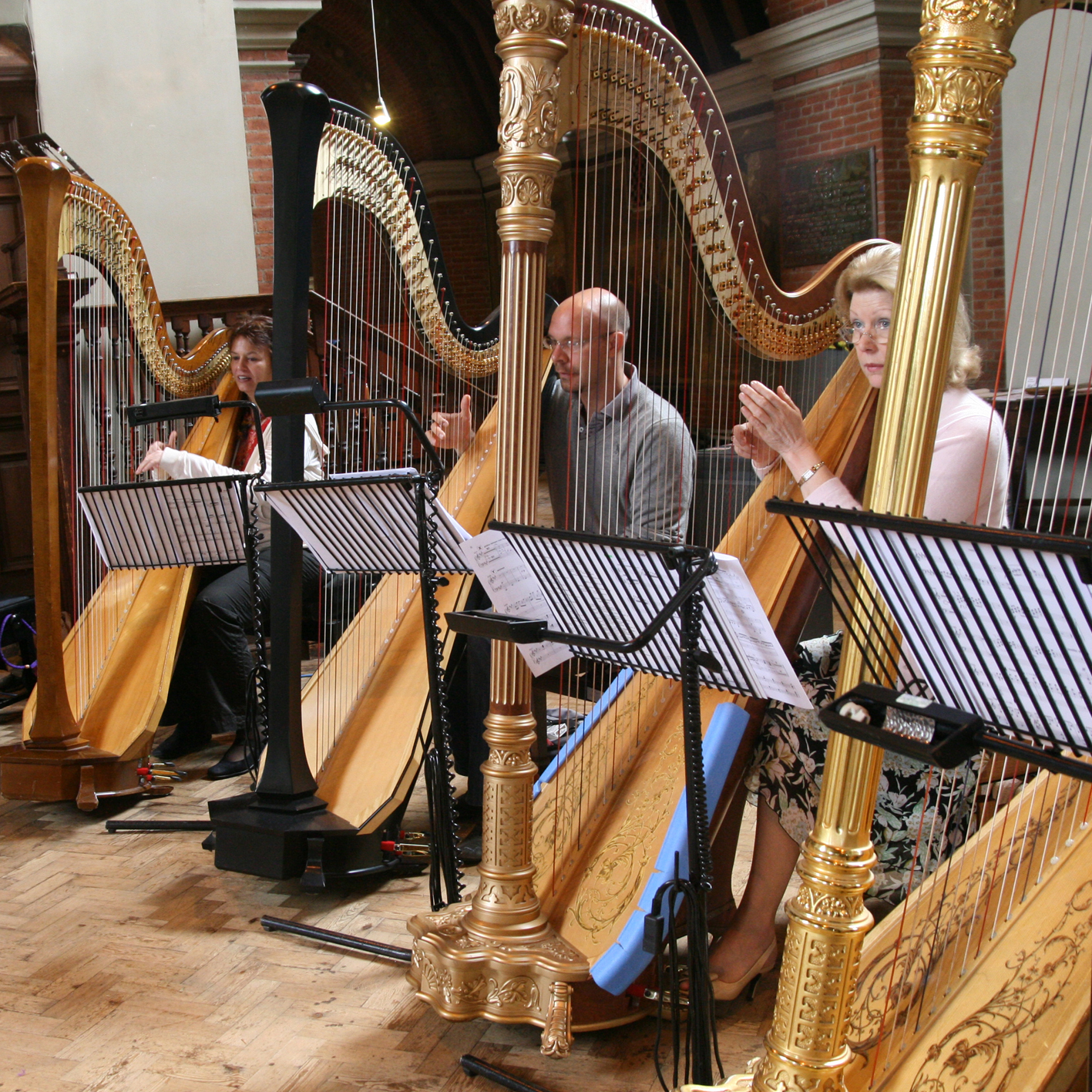 Index of /files/Archives/The London Harp Sound/Arty harps